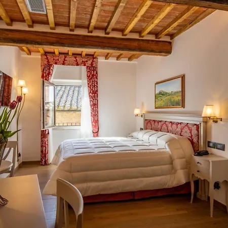 Palazzo Del Mercante 4*
